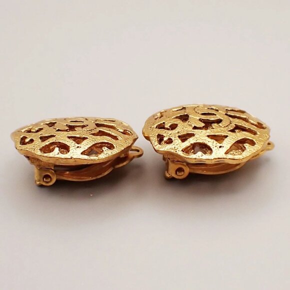 CHANEL CC Logo Button Large Earrings 25 Clip-On GHW France Vintage 398-082525 - Picture 3 of 8